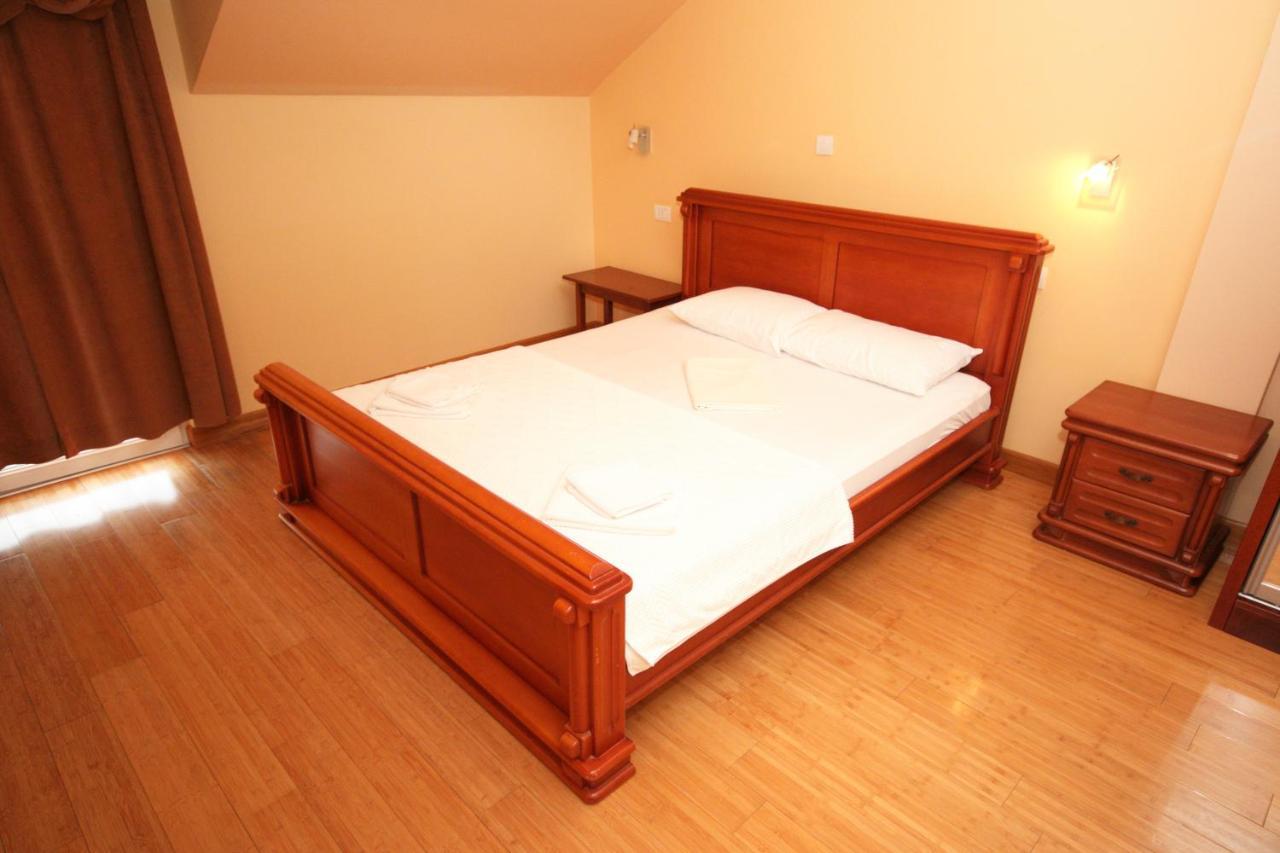 Hotel RR Herceg Novi Buitenkant foto