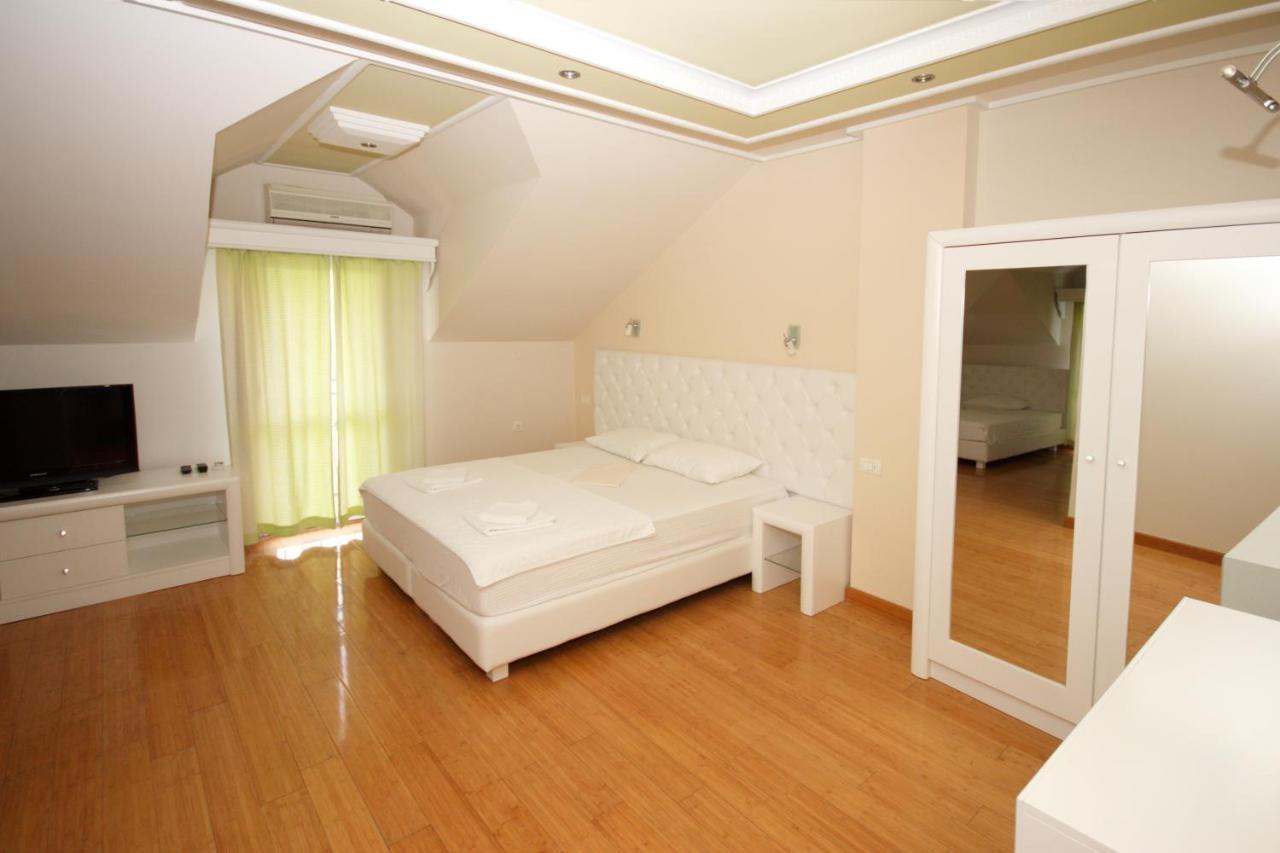 Hotel RR Herceg Novi Buitenkant foto