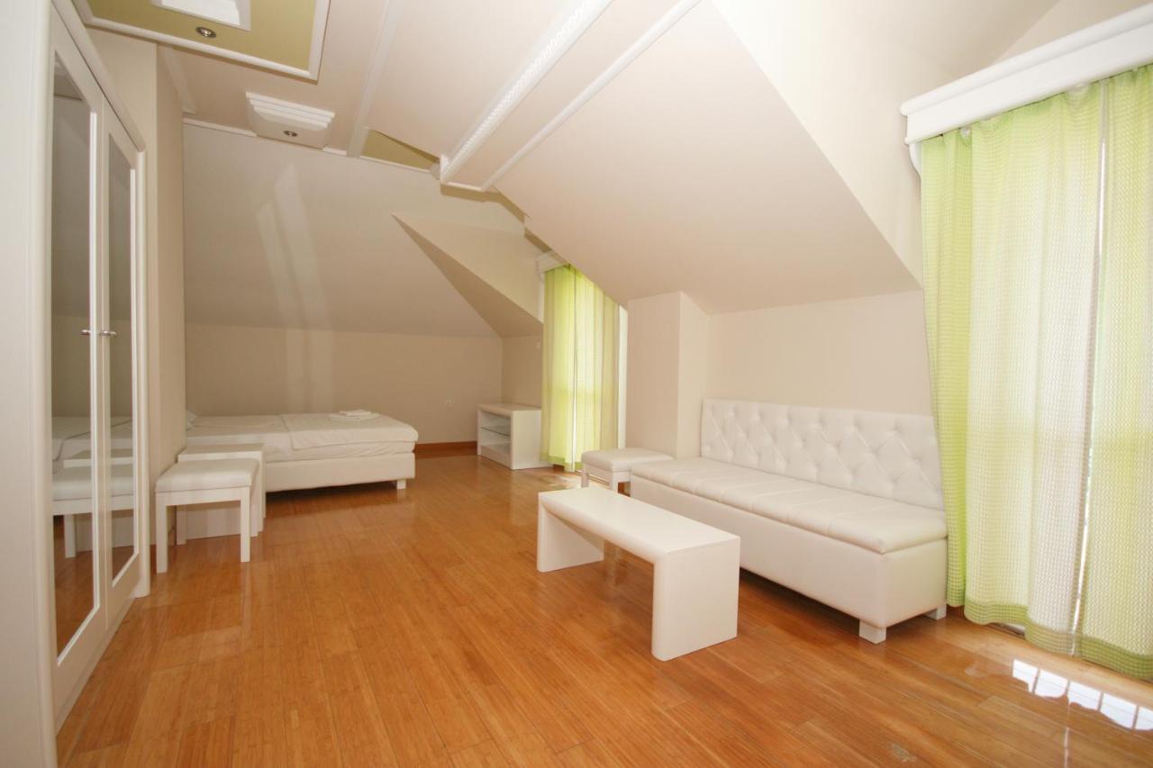 Hotel RR Herceg Novi Buitenkant foto