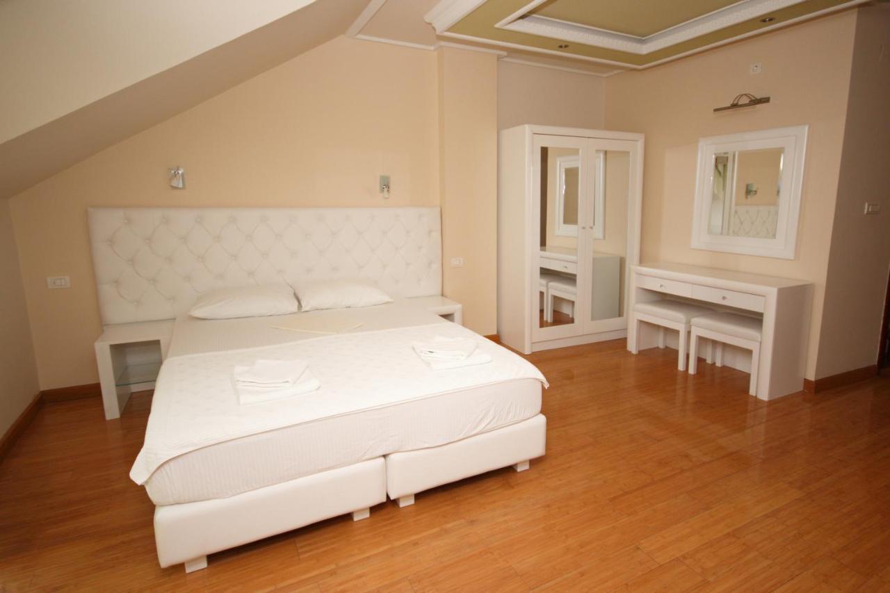 Hotel RR Herceg Novi Buitenkant foto