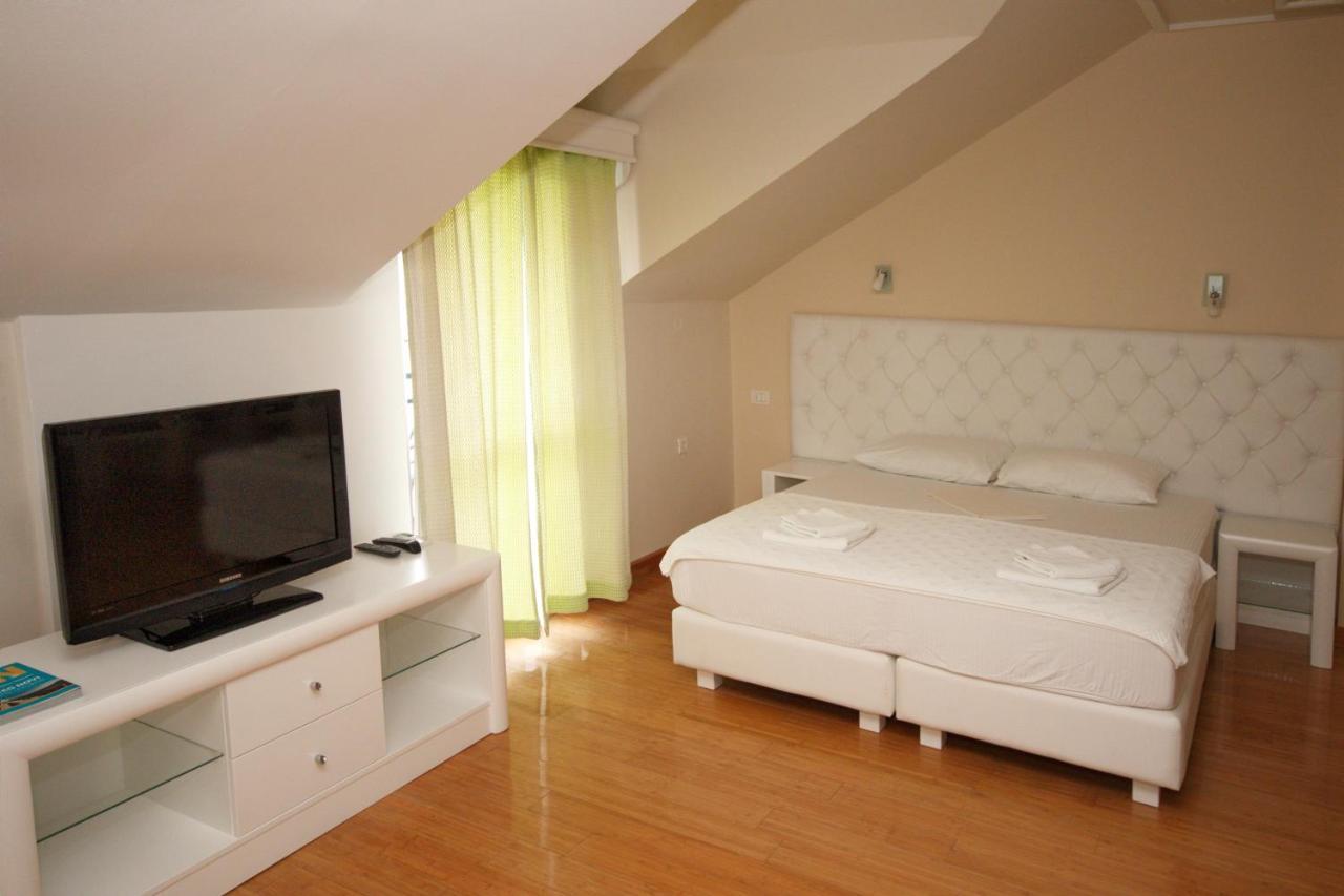 Hotel RR Herceg Novi Buitenkant foto