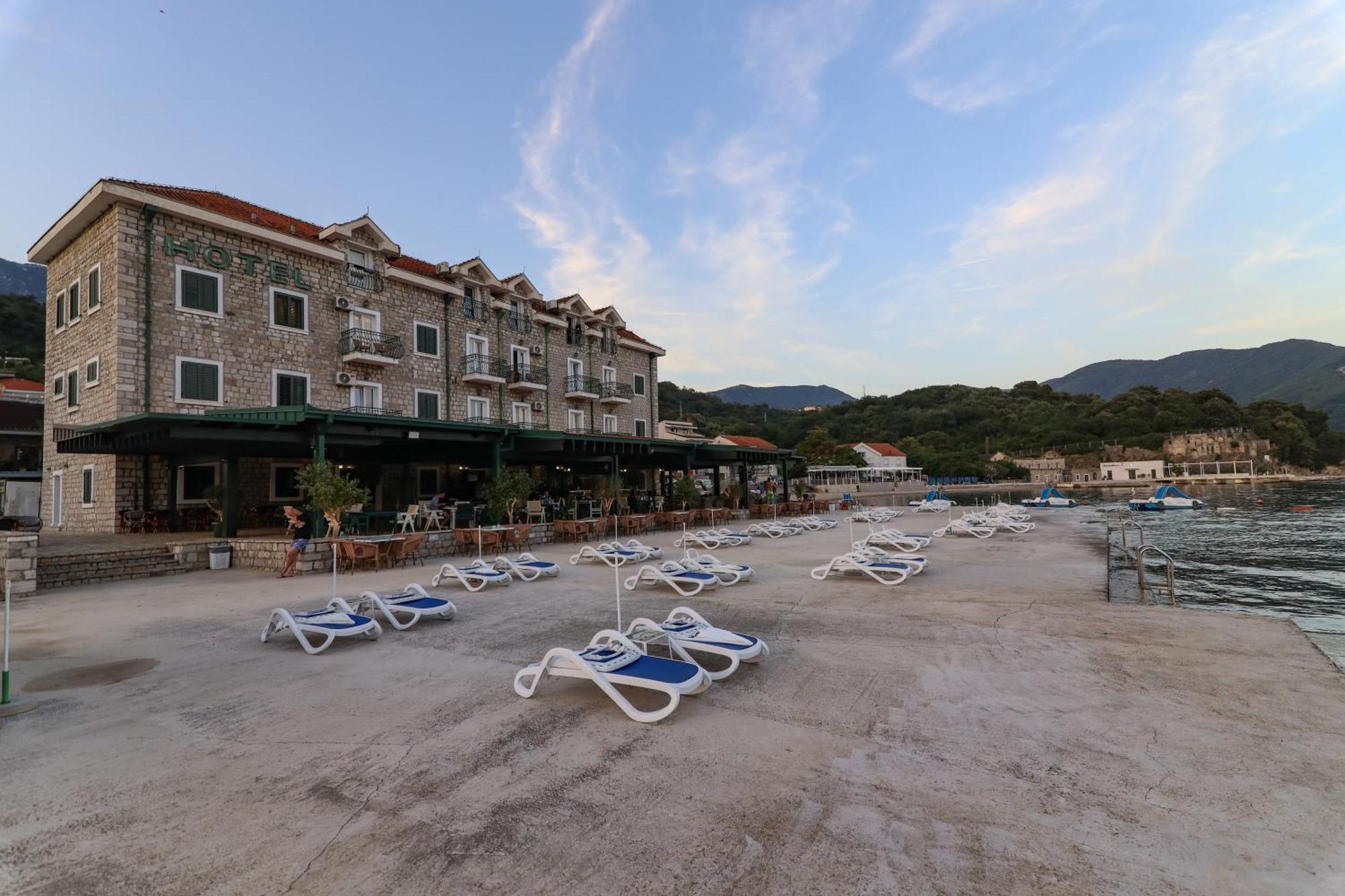 Hotel RR Herceg Novi Buitenkant foto