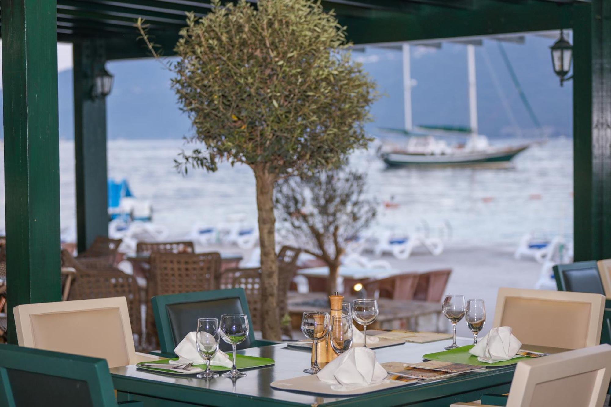 Hotel RR Herceg Novi Buitenkant foto