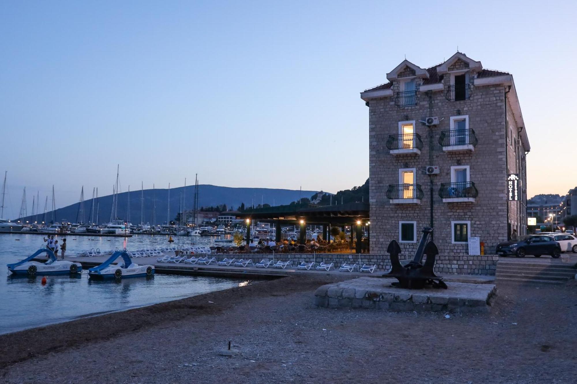 Hotel RR Herceg Novi Buitenkant foto